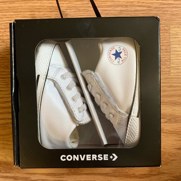 Converse crib shoes - Picture 1 of 4